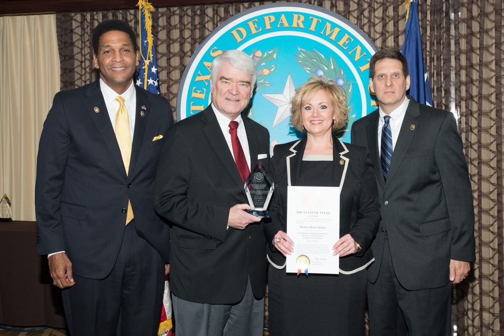 From left to right: Texas Board of Criminal Justice Chairman Oliver Bell, Keynote Speaker Chief Justice Nathan L. Hecht, Martha “Marti” Martin and Texas Department of Criminal Justice Executive Director Brad Livingston.
